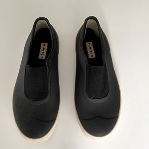 Hunter waterproof rubber slip-on sneakers. Matte Black, Women’s size 7